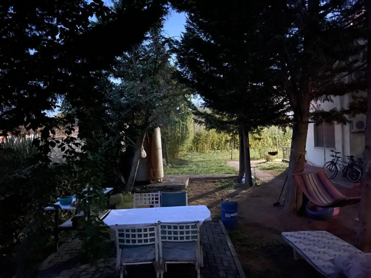 Hotel Garden Villa Ardo Голем Екстер'єр фото