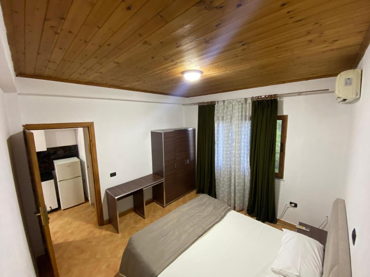 Hotel Garden Villa Ardo Голем Екстер'єр фото