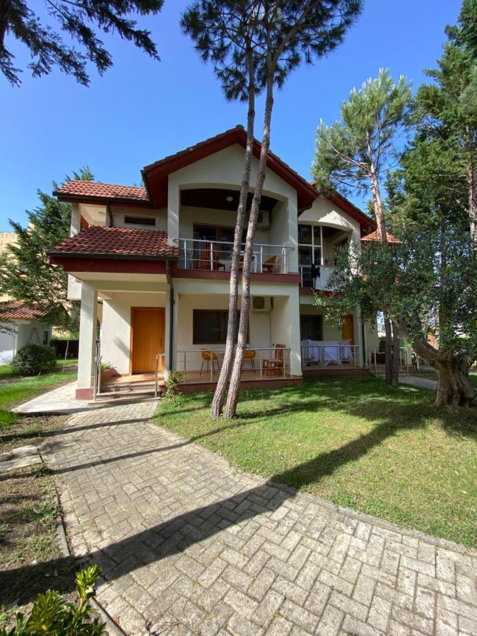 Hotel Garden Villa Ardo Голем Екстер'єр фото