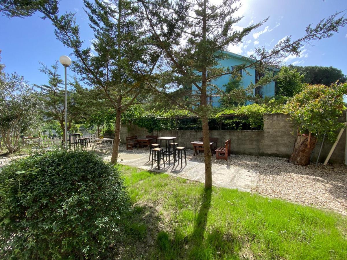 Hotel Garden Villa Ardo Голем Екстер'єр фото