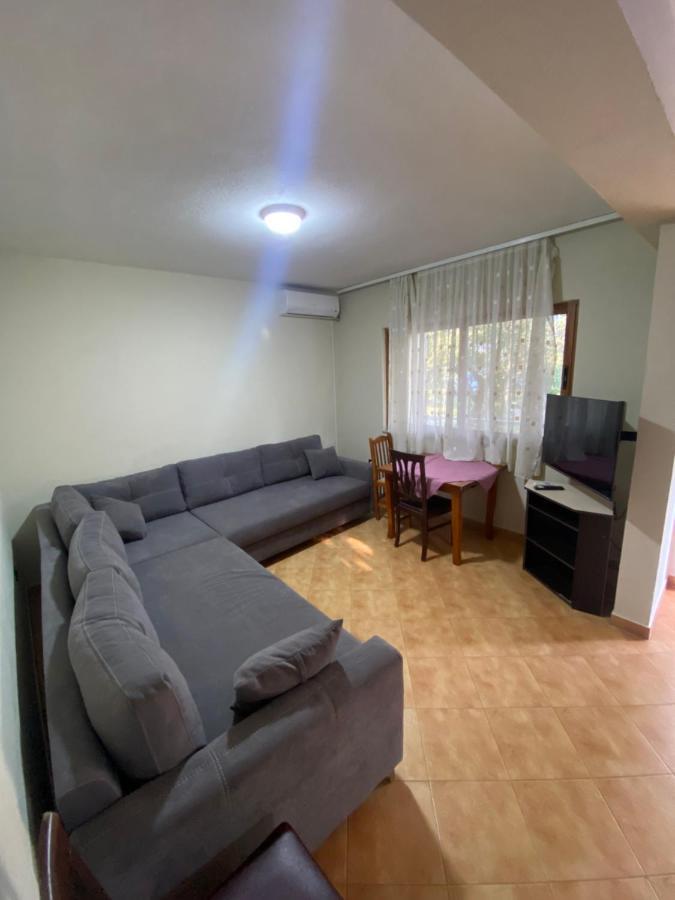 Hotel Garden Villa Ardo Голем Екстер'єр фото